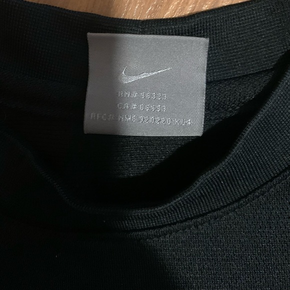 NIKE black and white logo y2k basic crew neck t-shirt - Picture 2 of 8